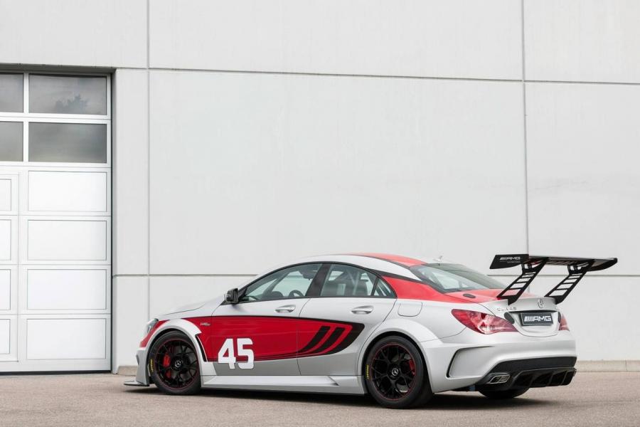  Mercedes-Benz CLA45 AMG Racing Series Concept 2013 года  (фото 7 из 22)